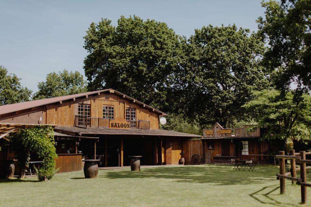 Le Ranch Amadeus Saint-Paul-en-Born Exterior foto